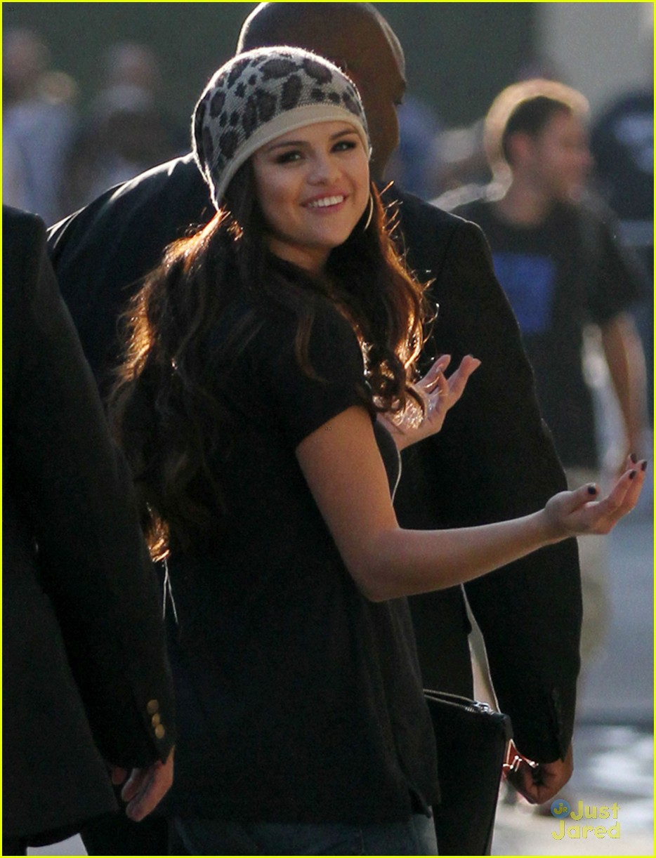Selena Gomez 'Jimmy Kimmel' Smiles! | Photo 498245 - Photo Gallery