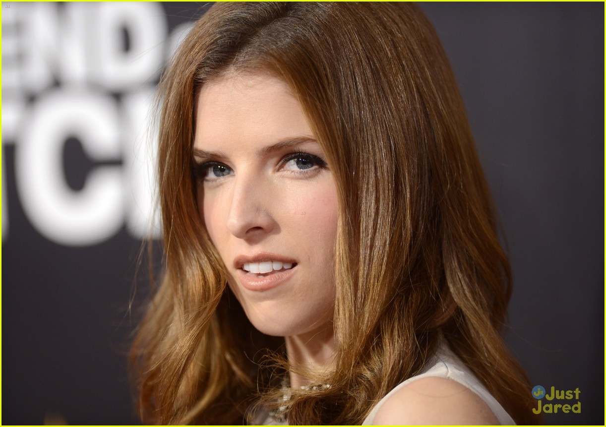 Anna Kendrick: 'End of Watch' Premiere | Photo 496205 - Photo Gallery ...