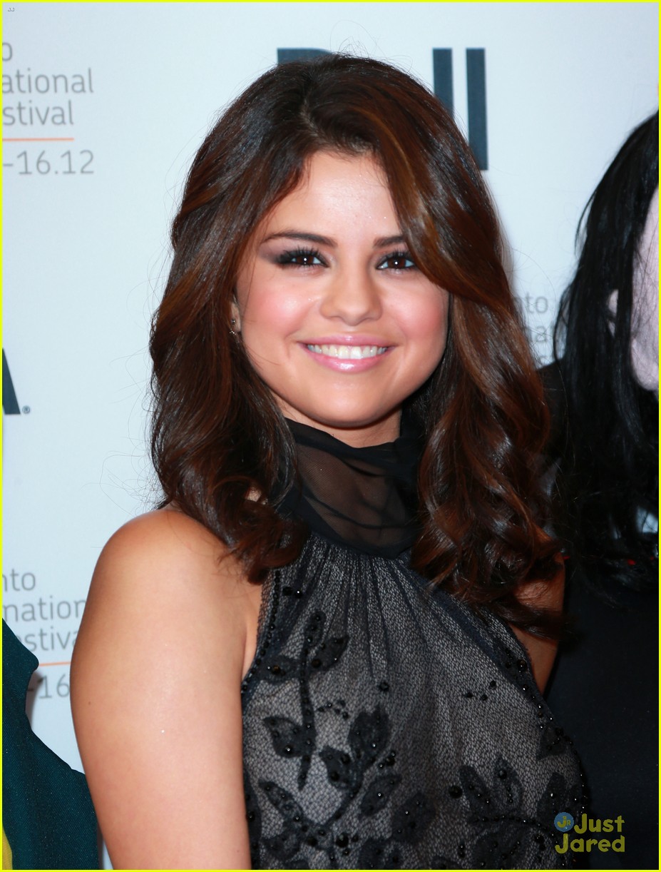 Selena Gomez: 'Hotel Transylvania' Premiere with Jaxon Bieber! | Photo ...