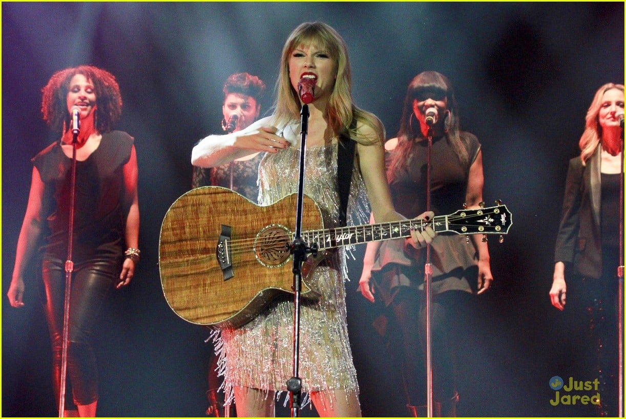 Taylor Swift Concert in Rio Photo 495175 Photo Gallery Just