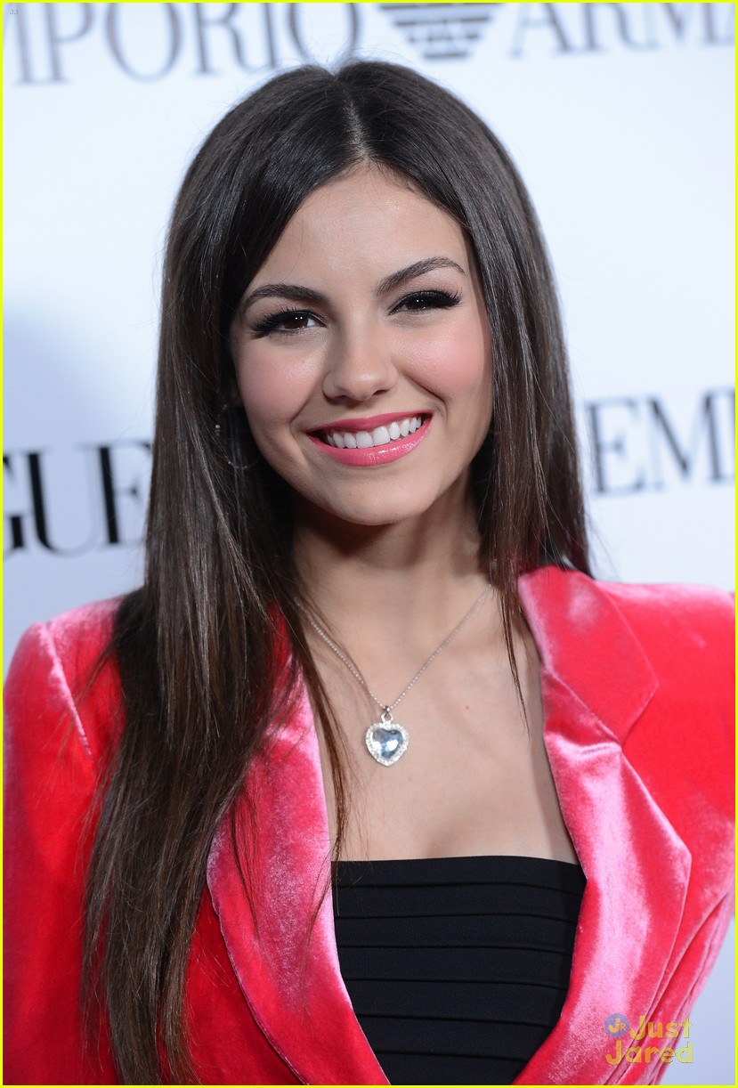 Full Sized Photo Of Victoria Justice Teen Vogue Party 07 Victoria Justice Teen Vogue Young 3998