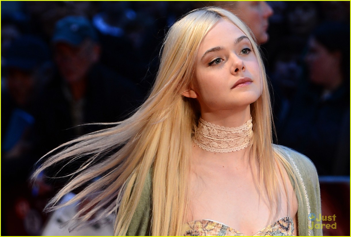 Elle Fanning Ginger And Rosa Premiere In London Photo 502038 Photo Gallery Just Jared Jr 2538