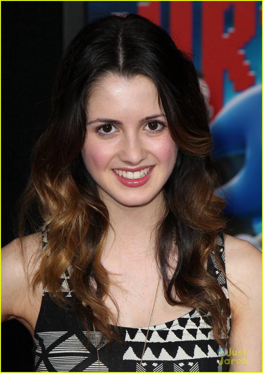 Laura Marano & Calum Worthy: 'Wreck-It Ralph' Premiere Pair | Photo ...