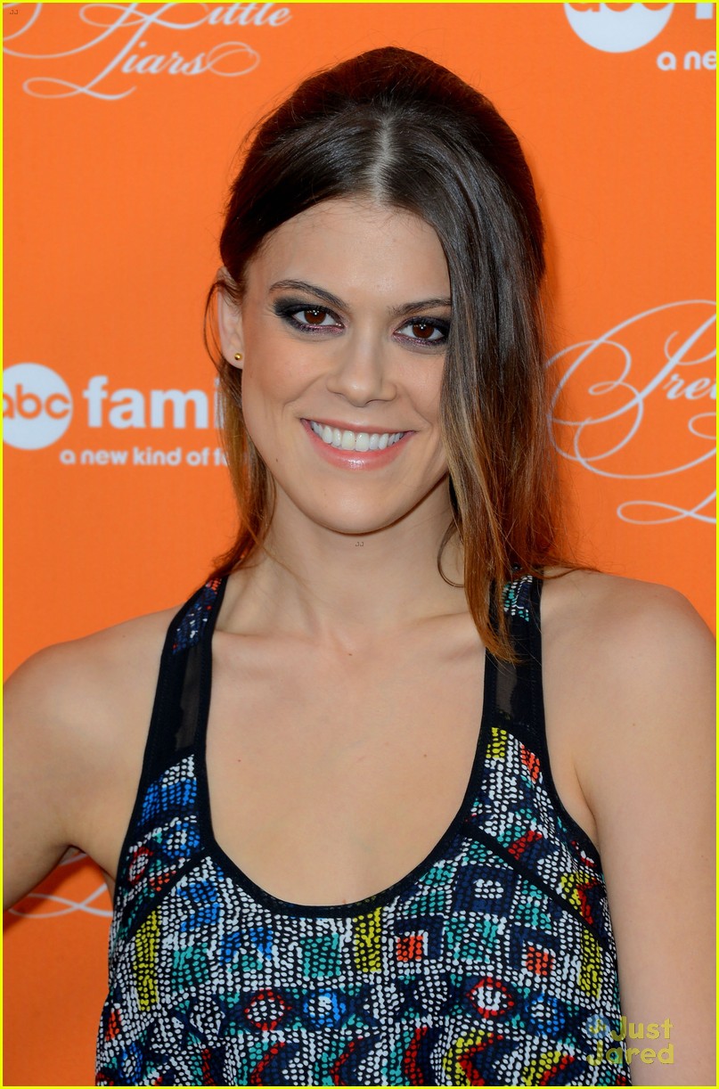 Lindsey Shaw Pretty Little Liars Premiere Night Photo 503001 Photo Gallery Just Jared Jr 