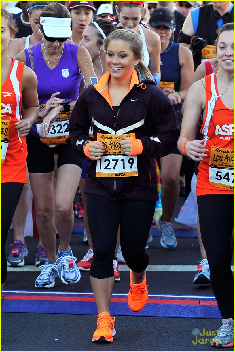 Full Sized Photo of shawn johnson rock roll marathon 05 Shawn Johnson