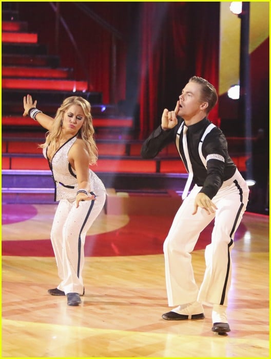 Shawn Johnson & Derek Hough Quickstep on Dancing With The Stars All