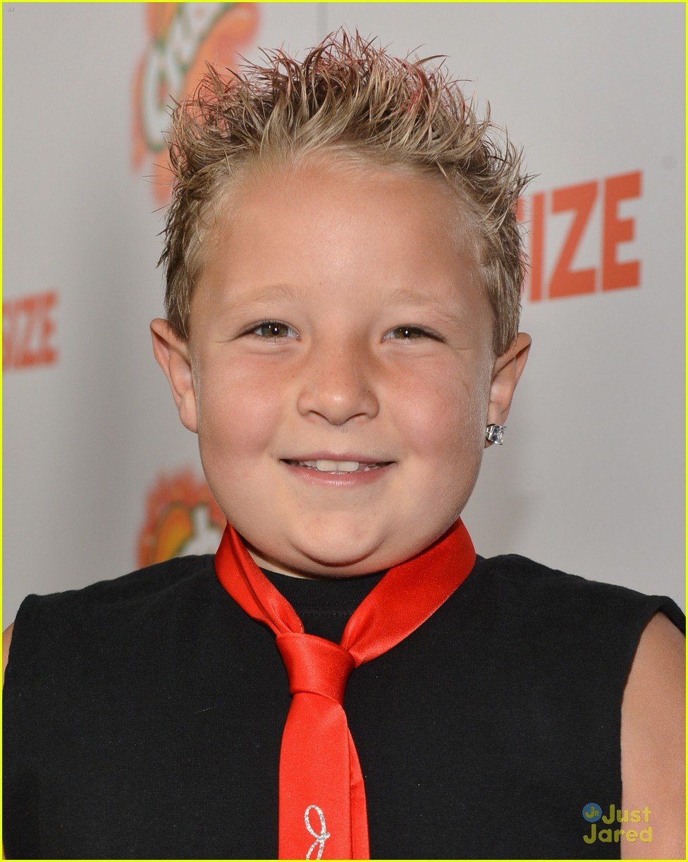 Thomas Mann 'Fun Size' Premiere with Osric Chau & Jackson Nicoll