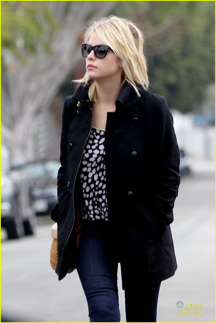 Ashley Benson Bundles Up For Breakfast | Photo 507414 - Photo Gallery