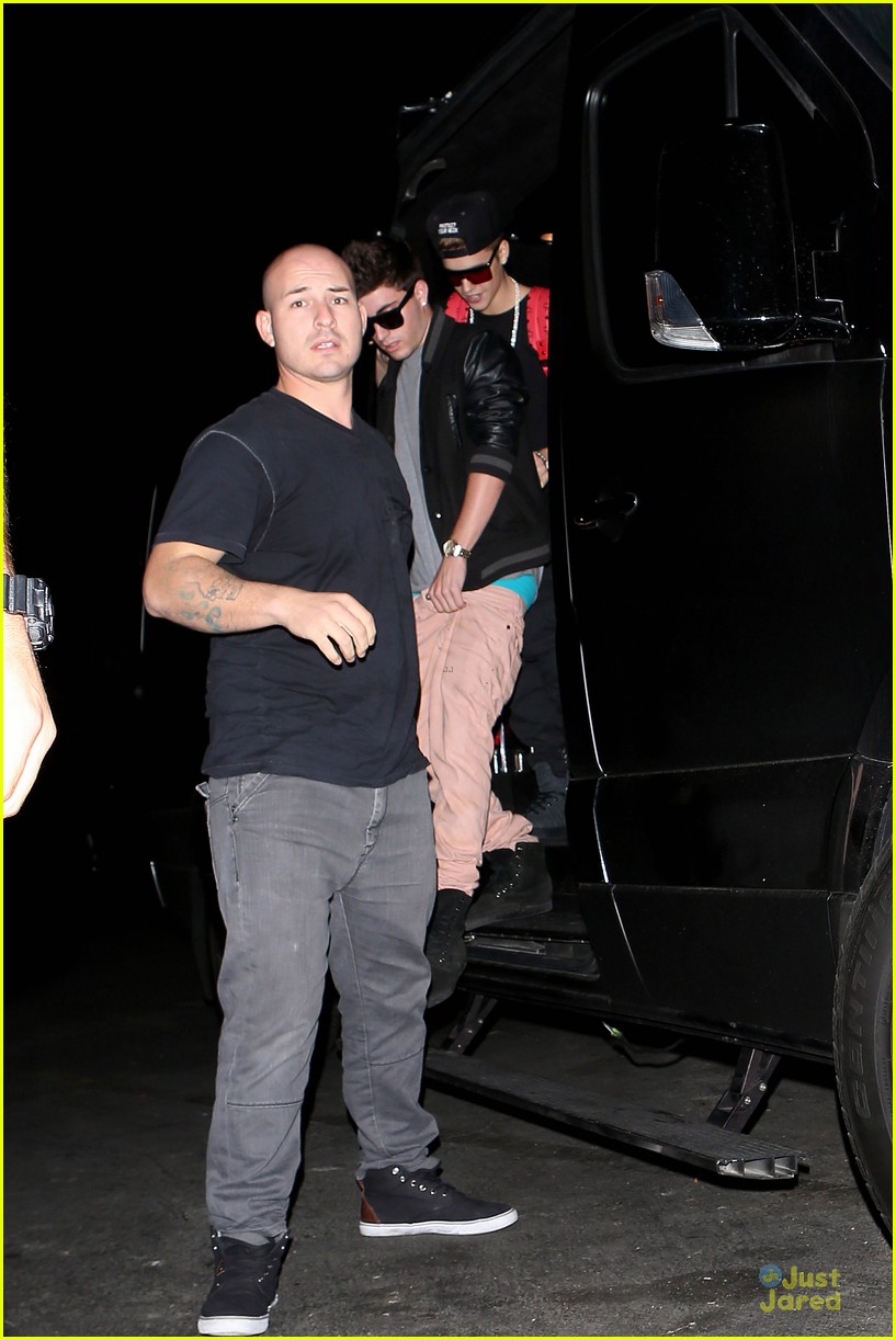 Justin Bieber & Selena Gomez: Benihana Date with Friends! | Photo ...