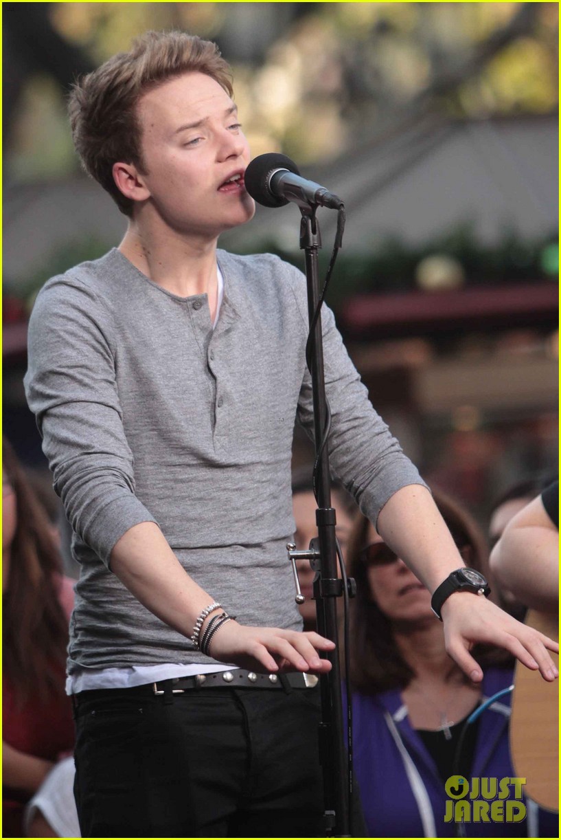 Conor Maynard: &lsquo;Extra&rsquo; at The Grove! | Photo 512835 - Photo Gallery