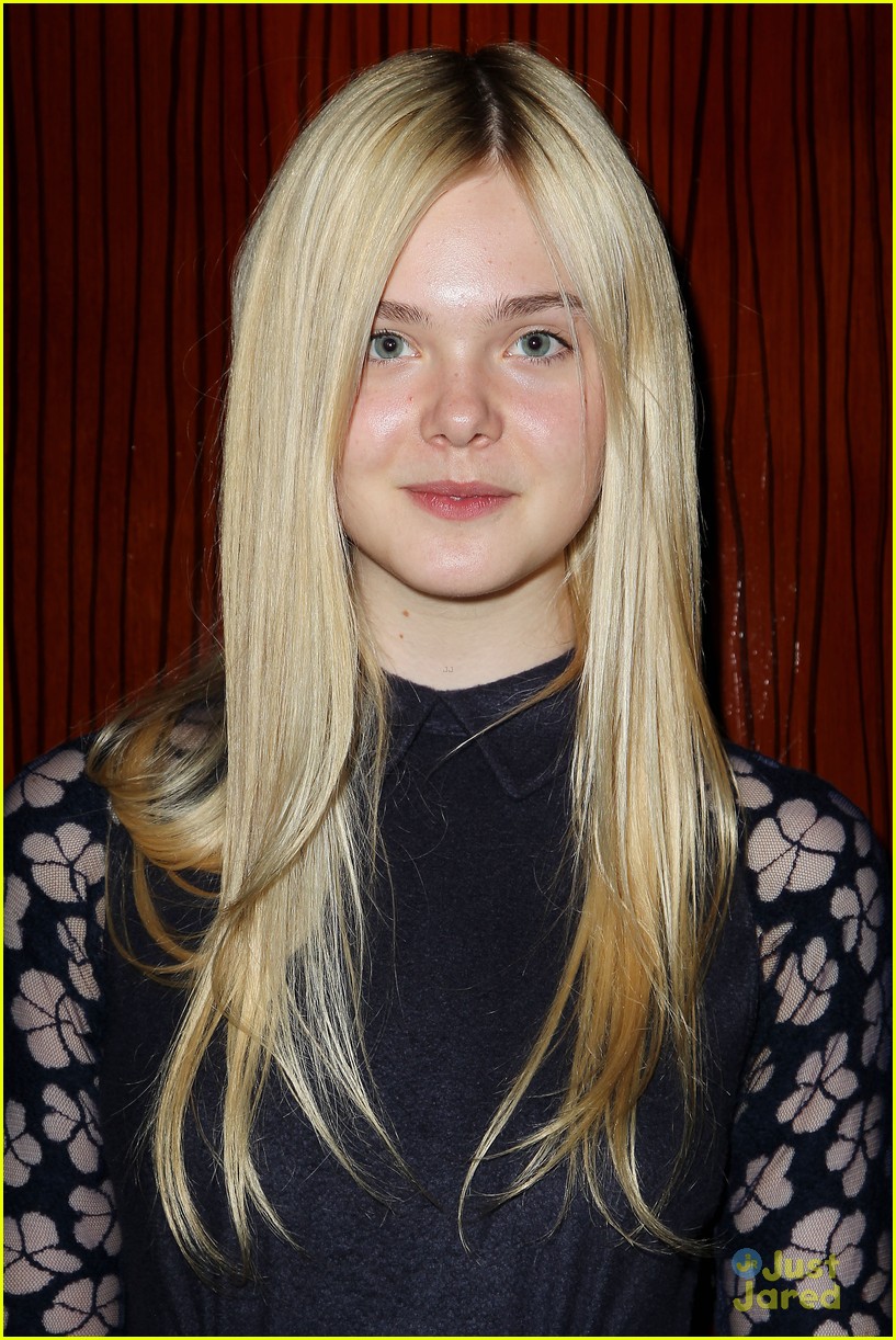 Elle Fanning on Playing Princess Aurora: 'It Was All Magical' | Photo ...