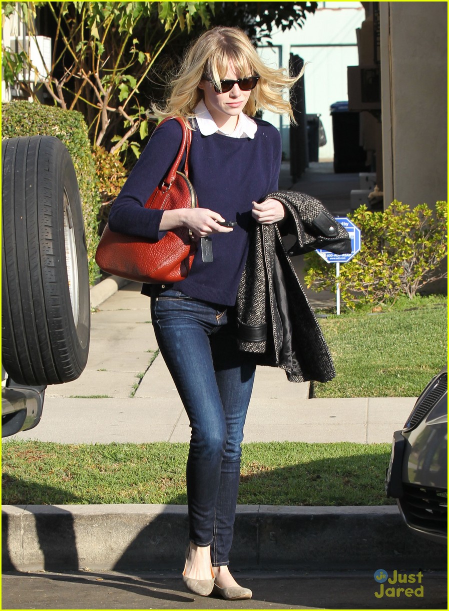 Emma Stone: Studio City Stop | Photo 507489 - Photo Gallery | Just ...