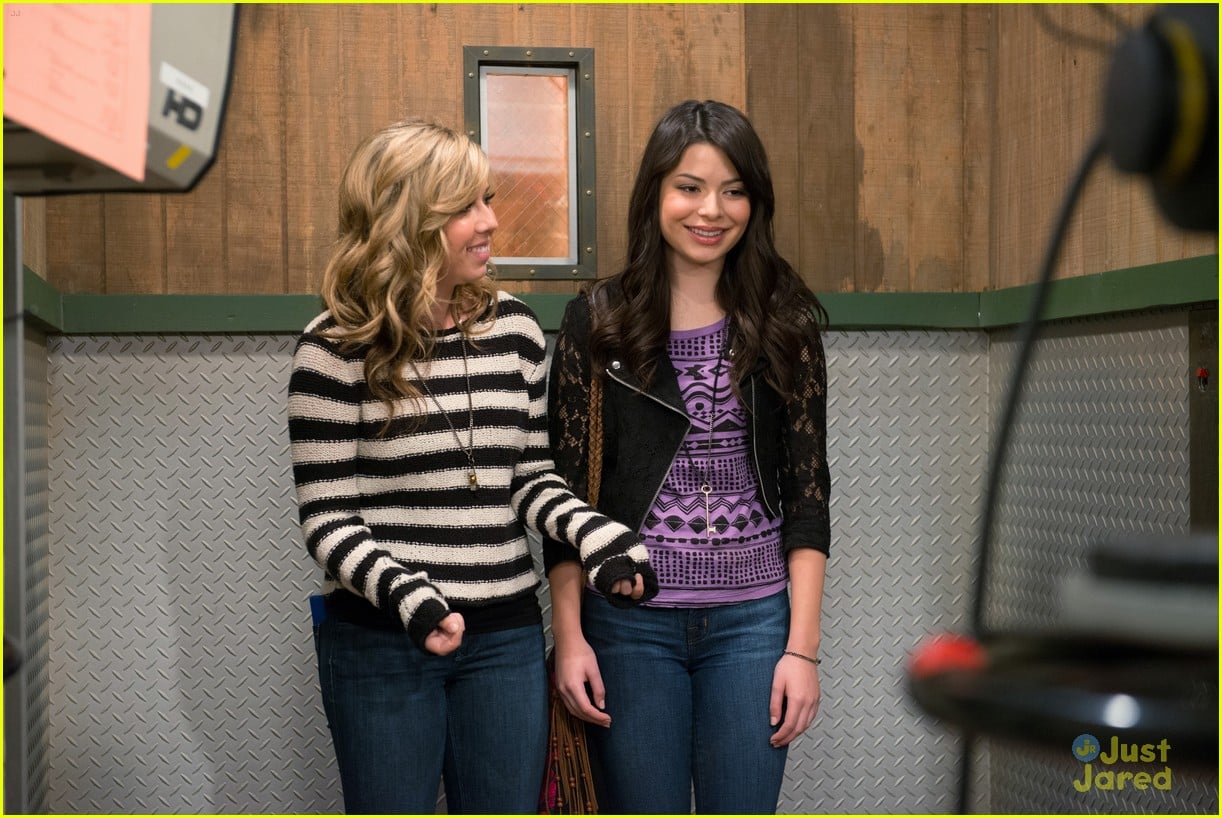 Miranda Cosgrove And Jennette Mccurdy Icarly Series Finale Tonight Photo 512005 Photo 1165