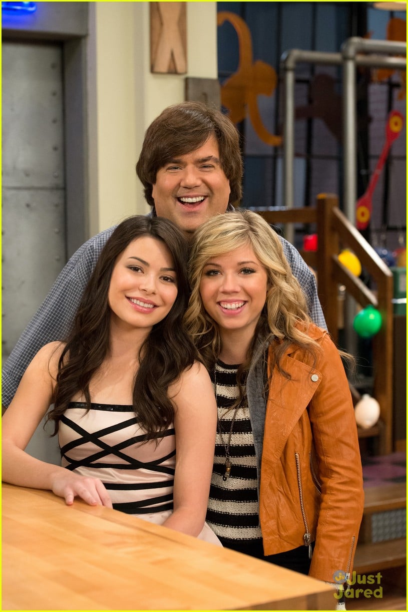 Miranda Cosgrove And Jennette Mccurdy Icarly Series Finale Tonight Photo 512007 Photo 3504