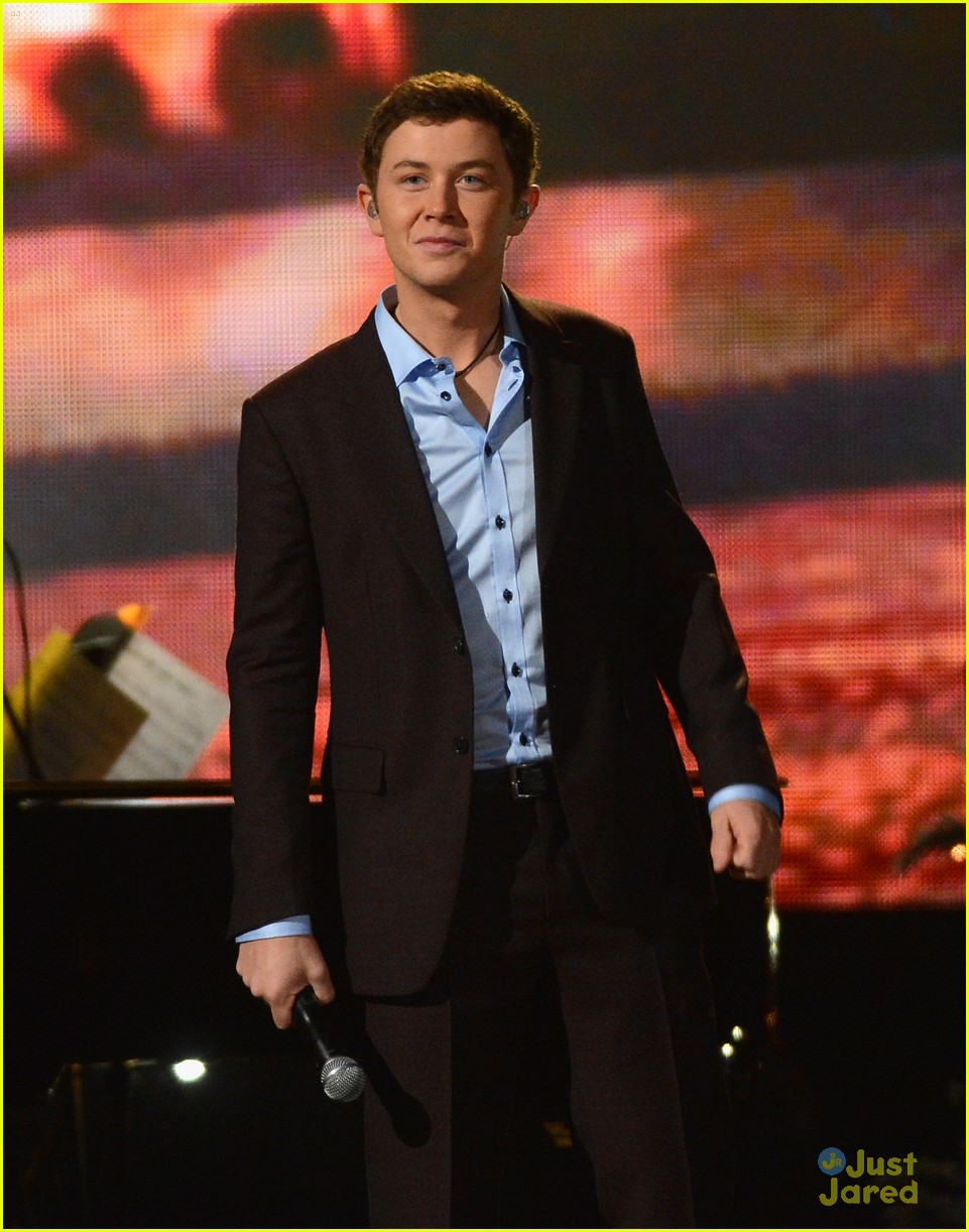 Scotty McCreery Country Christmas Special Taping Photo 507688