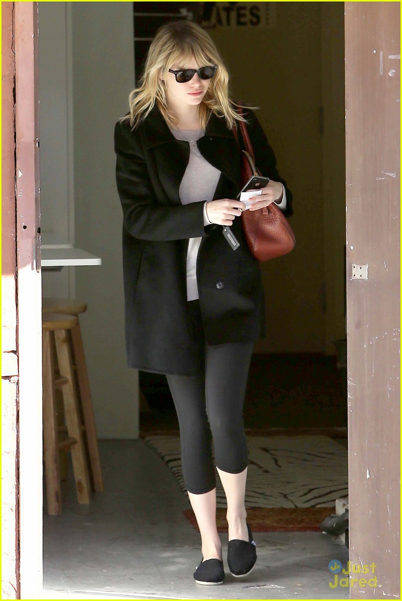 Emma Stone: Pilates Class Cutie | Photo 507781 - Photo Gallery | Just ...