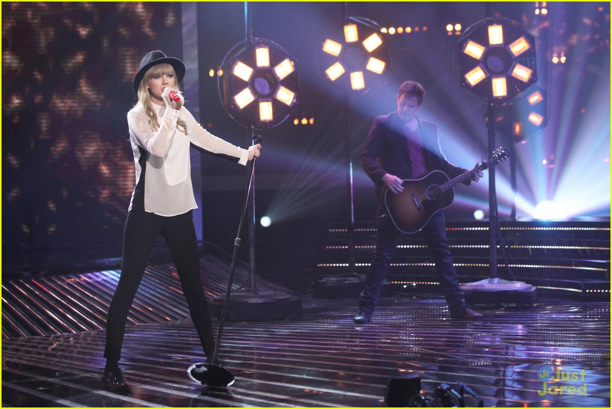 Full Sized Photo of taylor swift x factor usa 13 Taylor Swift 'State of Grace' on 'X Factor