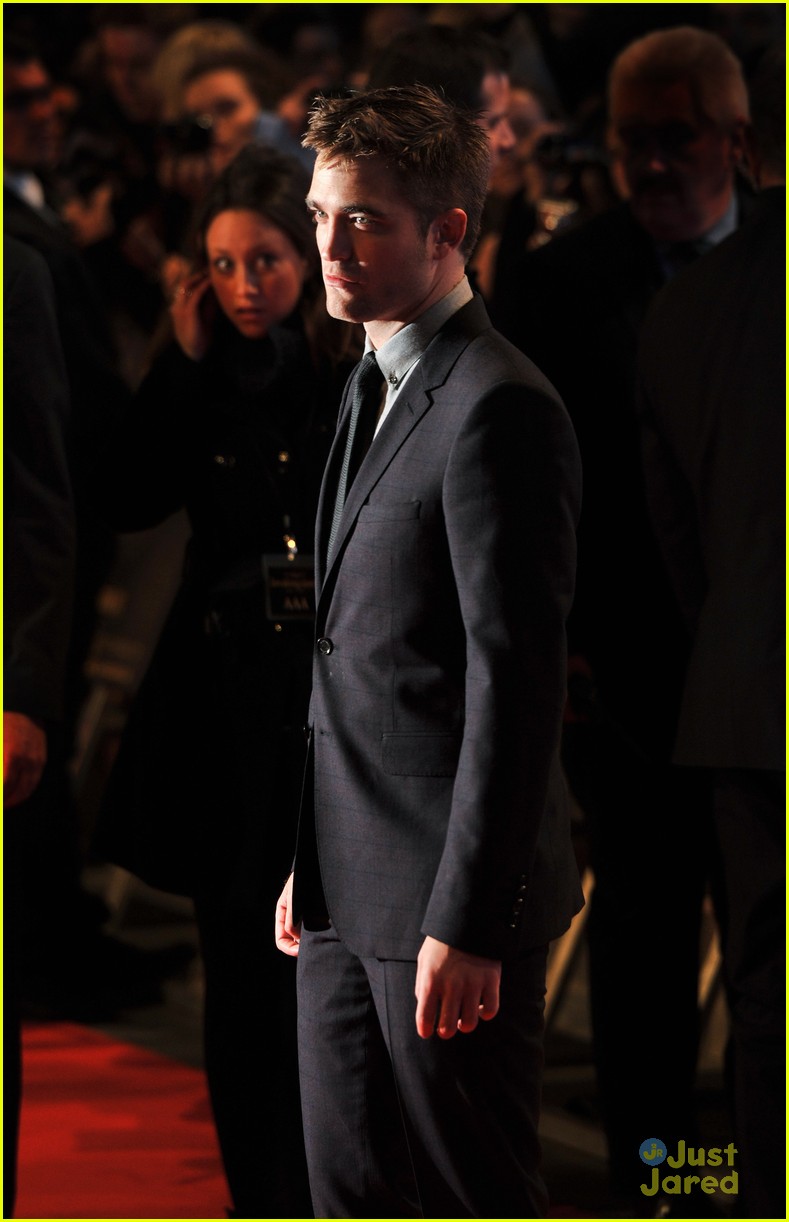 Kristen Stewart: 'Breaking Dawn' UK Premiere with Robert Pattinson ...