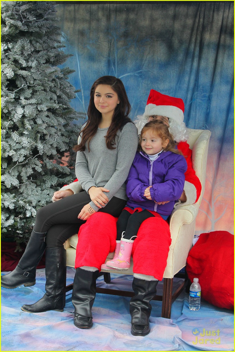 Full Sized Photo of ariel winter santa visit 20 | Ariel Winter: Santa