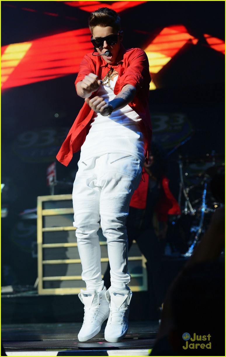 Justin bieber 93 3 flz jingle ball 2012 in tampa photo 516450