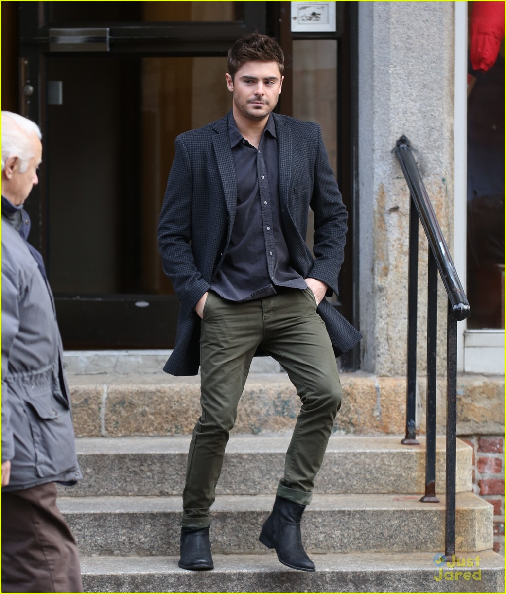 Zac Efron: 'Are We Officially Dating?' in New York City | Photo 519283 ...
