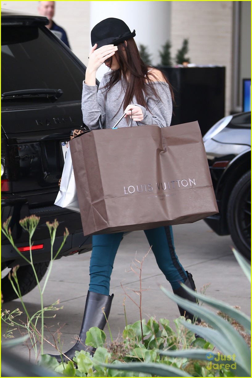 Kendall Jenner: Last Minute Holiday Shopping: Photo 520073, Kendall Jenner  Pictures