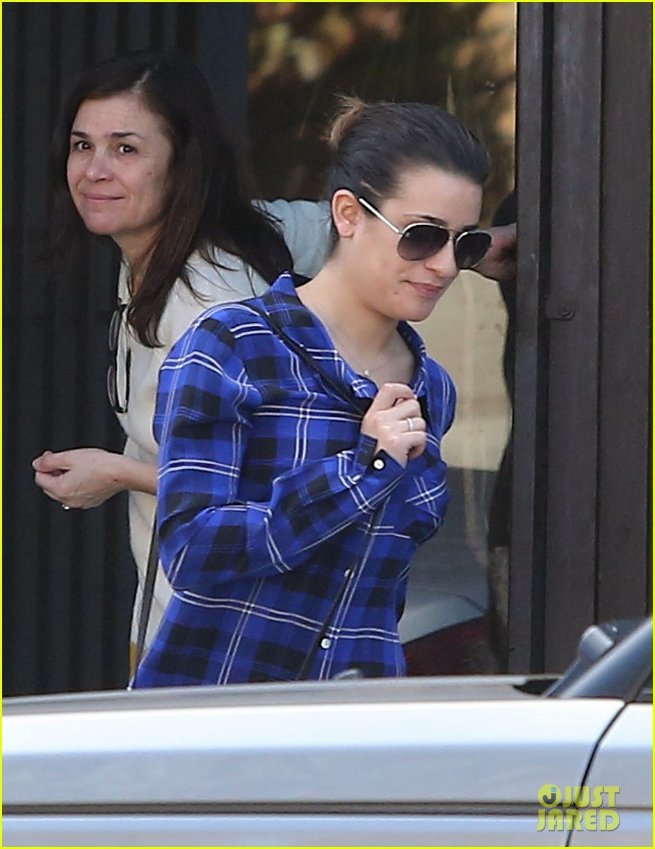 Lea Michele: Salon Visit with Mom | Photo 520286 - Photo Gallery | Just