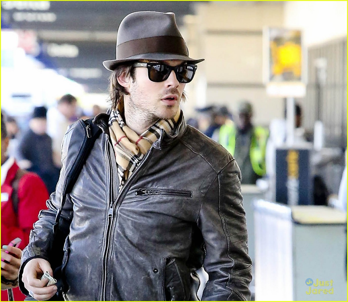 Nina Dobrev & Ian Somerhalder: Off To China After Christmas | Photo ...