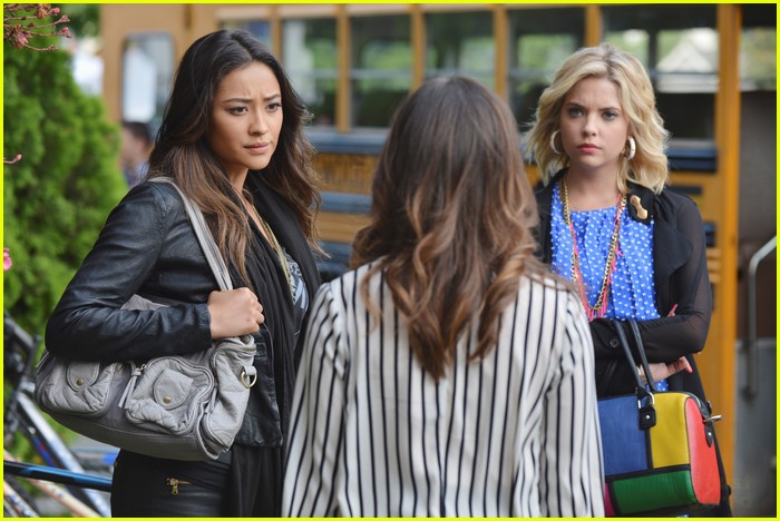 'Pretty Little Liars': Mona Returns in the Winter Premiere! | Photo ...