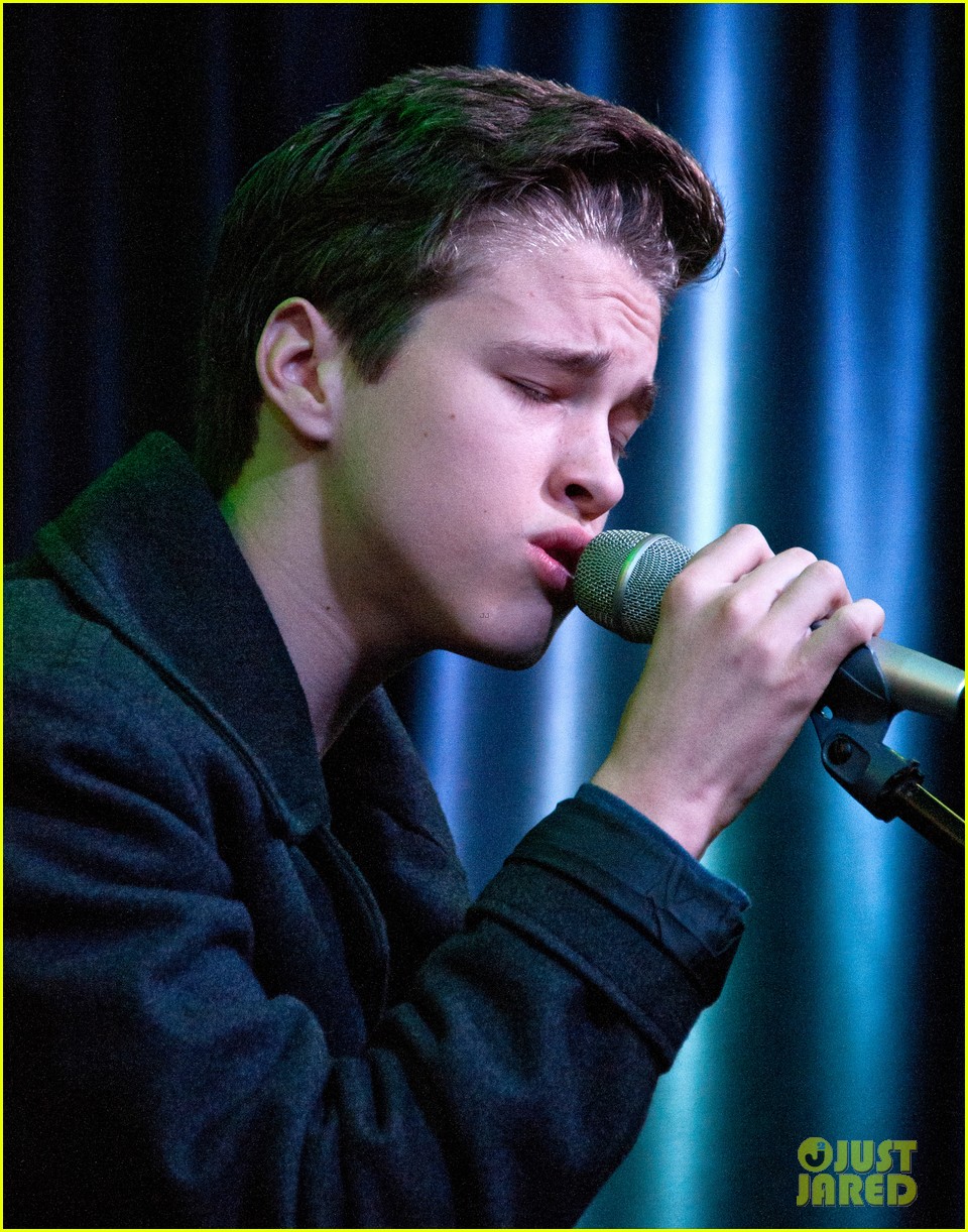 Ryan Beatty Q102's iHeartRadio Performance in Philly Photo 525137