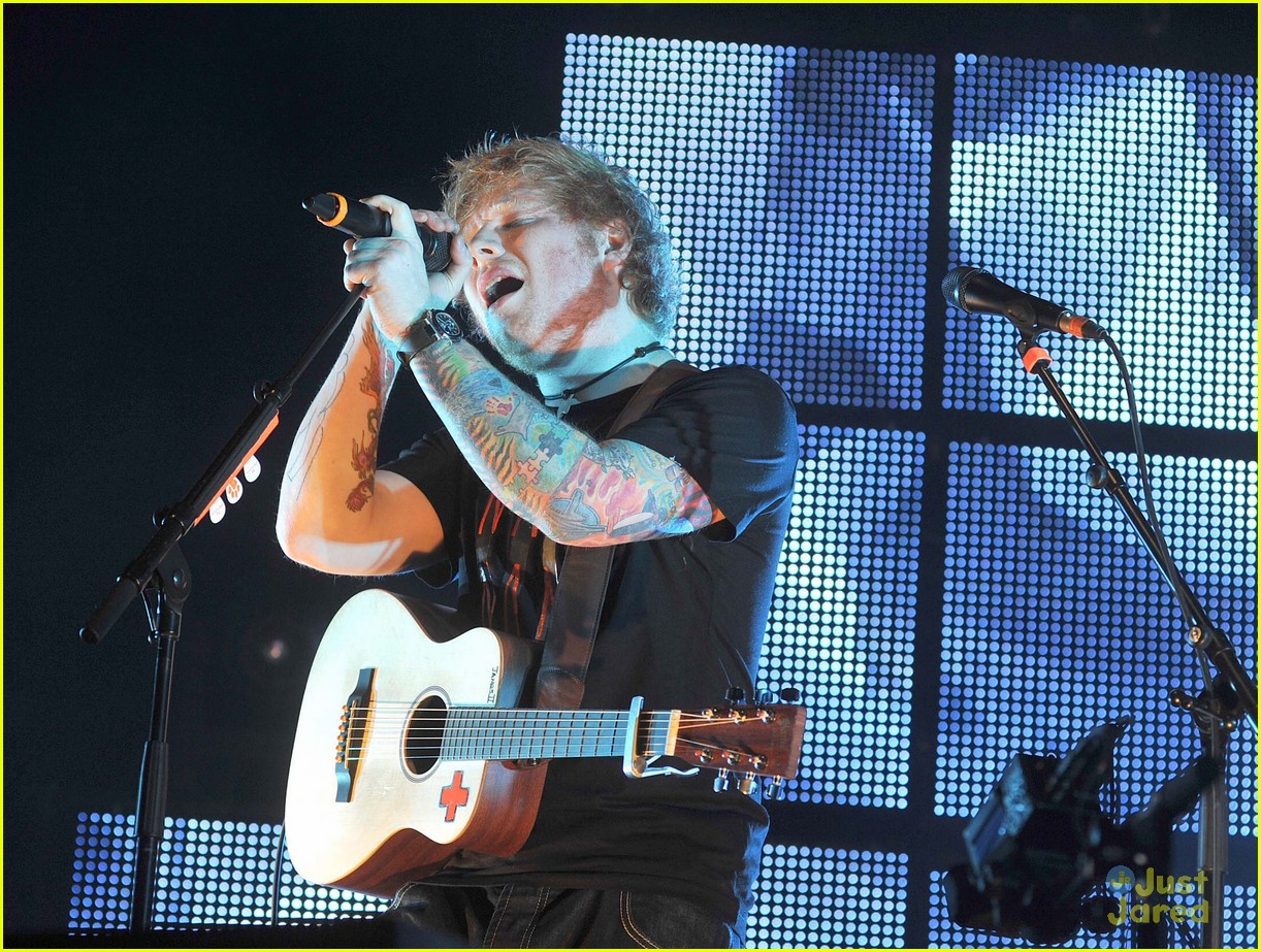 Ed Sheeran Will 'Play It Forward' Photo 524221 Photo Gallery Just