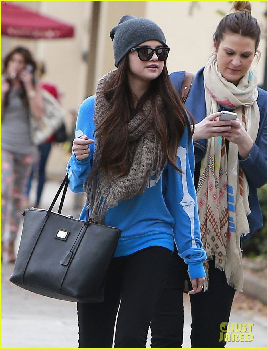 Selena Gomez: Beverly Hills Beauty | Photo 526232 - Photo Gallery ...