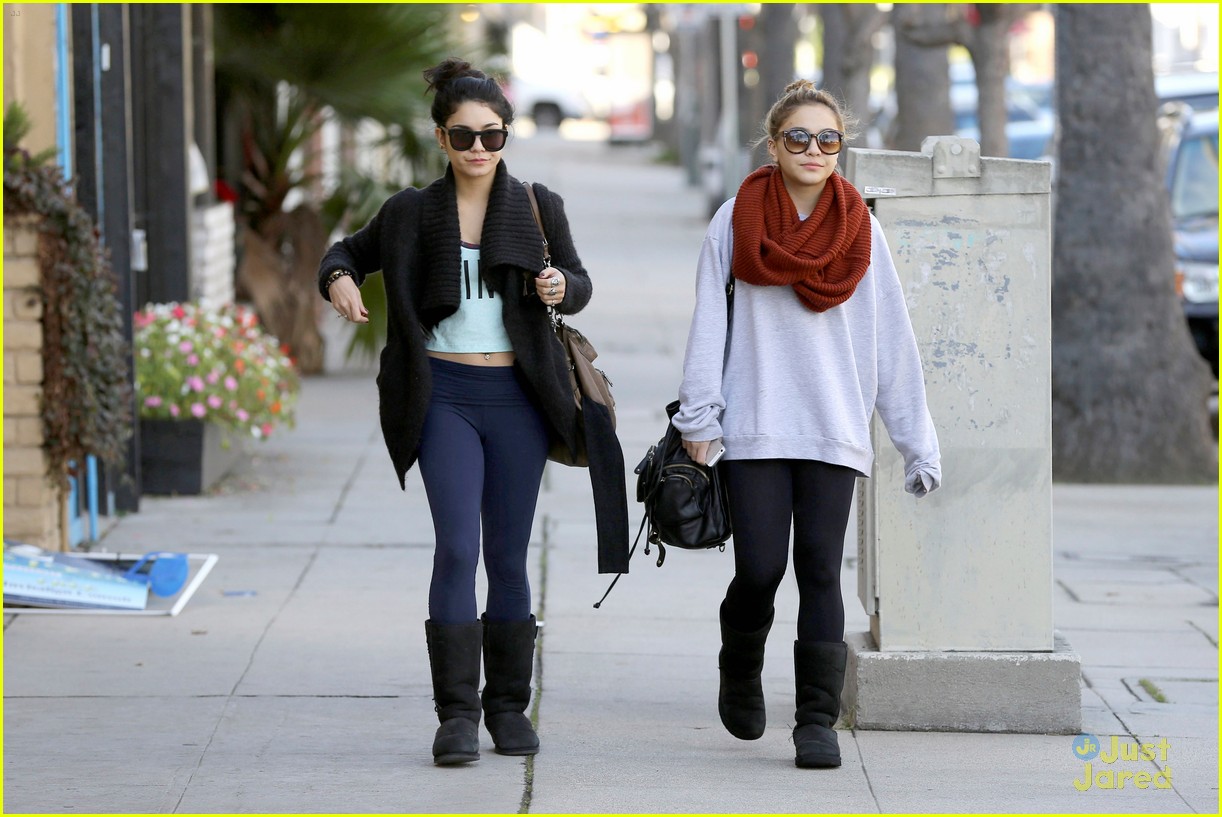 Vanessa & Stella Hudgens: WundaBar Women | Photo 522674 - Photo Gallery