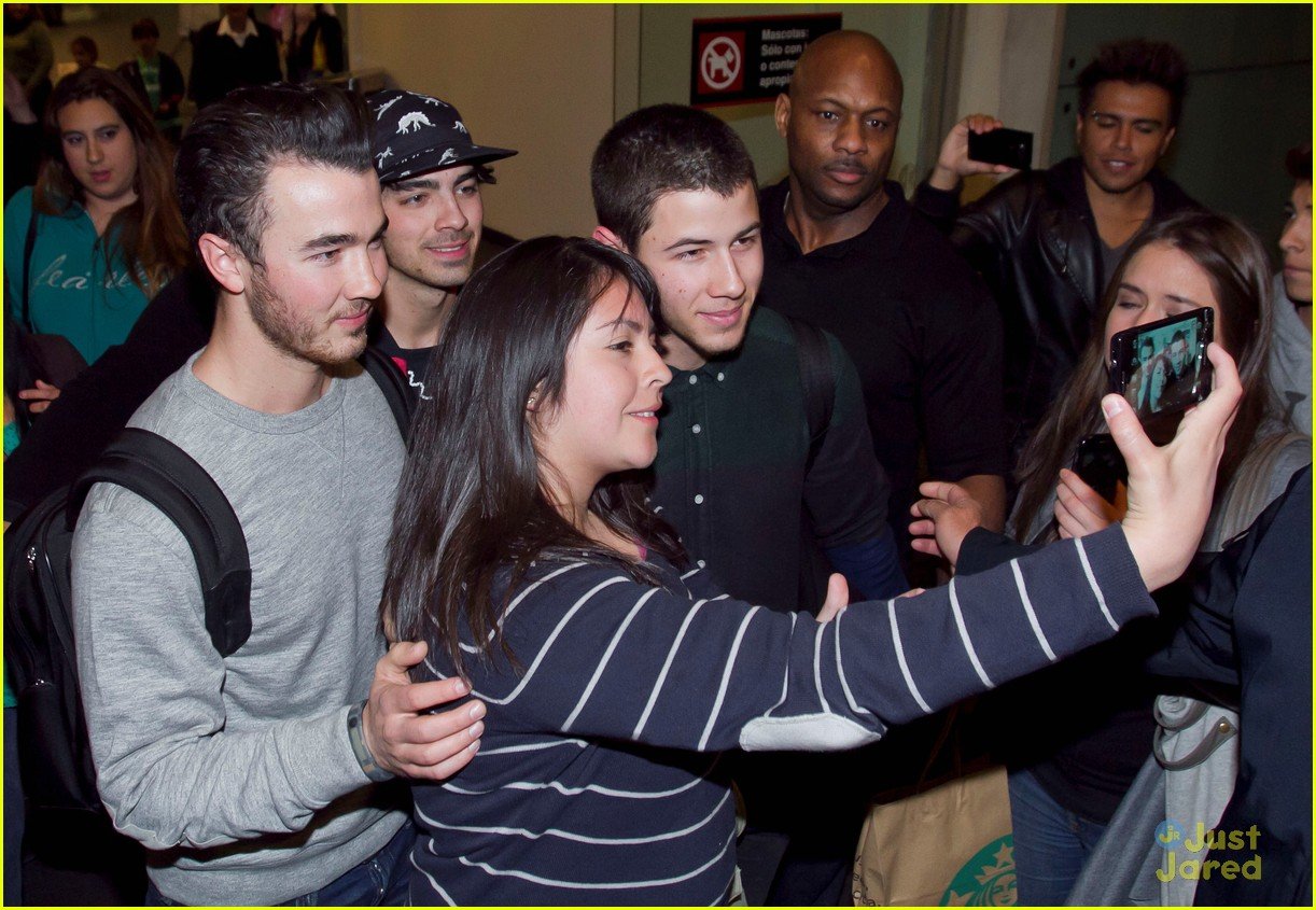 Jonas Brothers Arrive in Mexico! Photo 525938 Photo Gallery Just