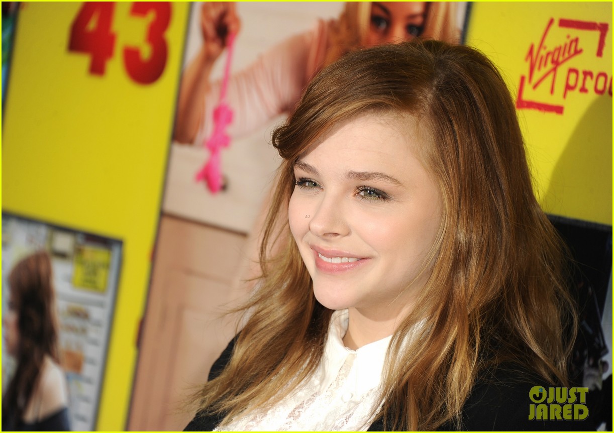 Full Sized Photo of chloe moretz movie 43 premiere 10 | Chloe Moretz ...