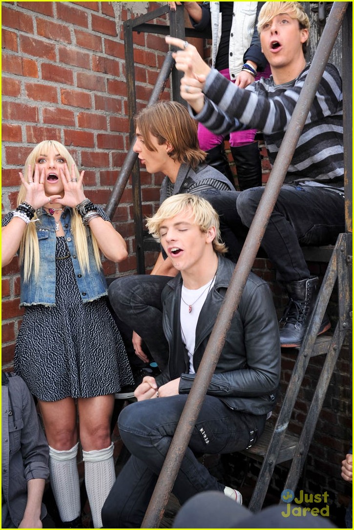 R5 Loud Video Filming Pics Photo 529366 Photo Gallery Just Jared Jr 7640