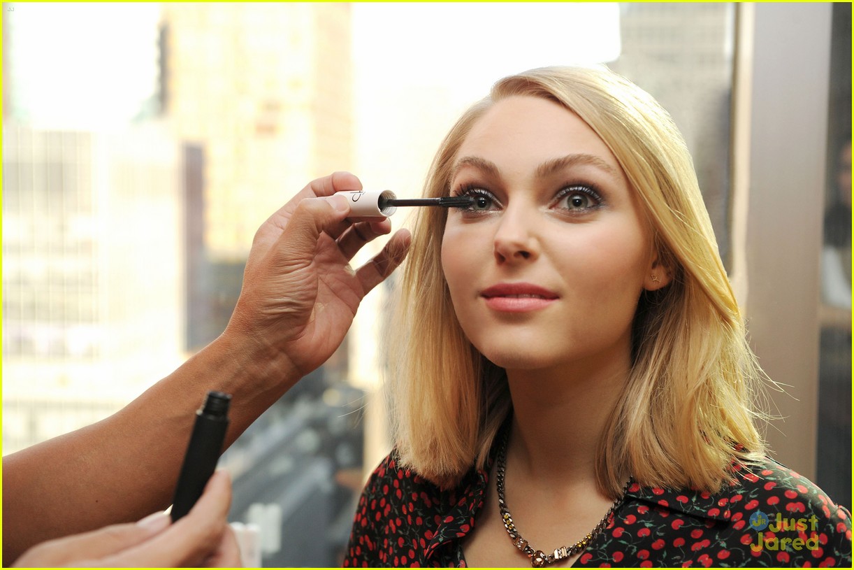 AnnaSophia Robb: CK One Color Cutie | Photo 526863 - Photo Gallery ...