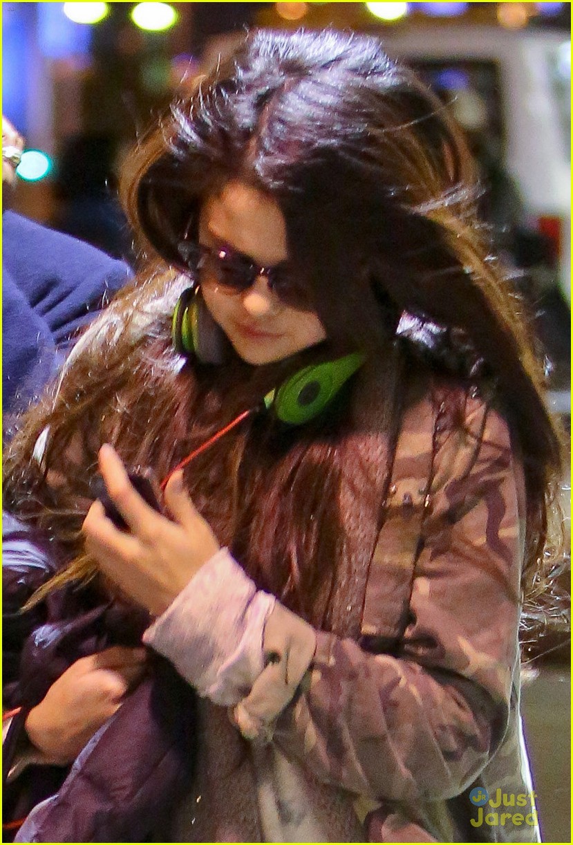 Selena Gomez: LAX Lady | Photo 521425 - Photo Gallery | Just Jared Jr.