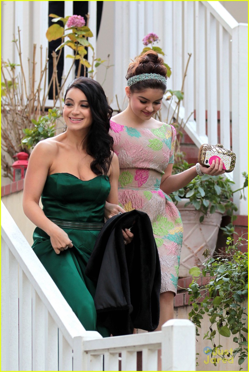 Ariel Winter: Golden Globe Awards 2013 | Photo 523618 - Photo Gallery