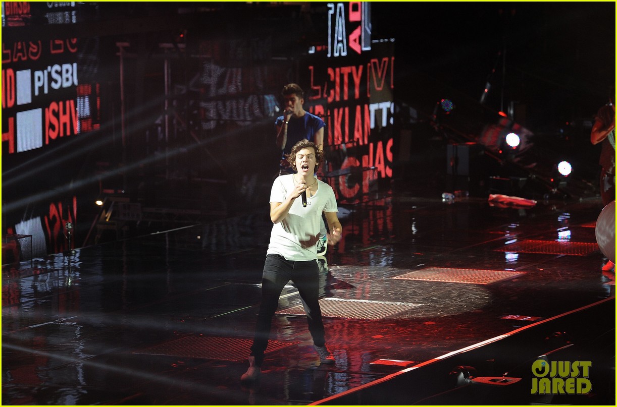 One Direction: O2 Arena Performance! | Photo 540331 - Photo Gallery ...