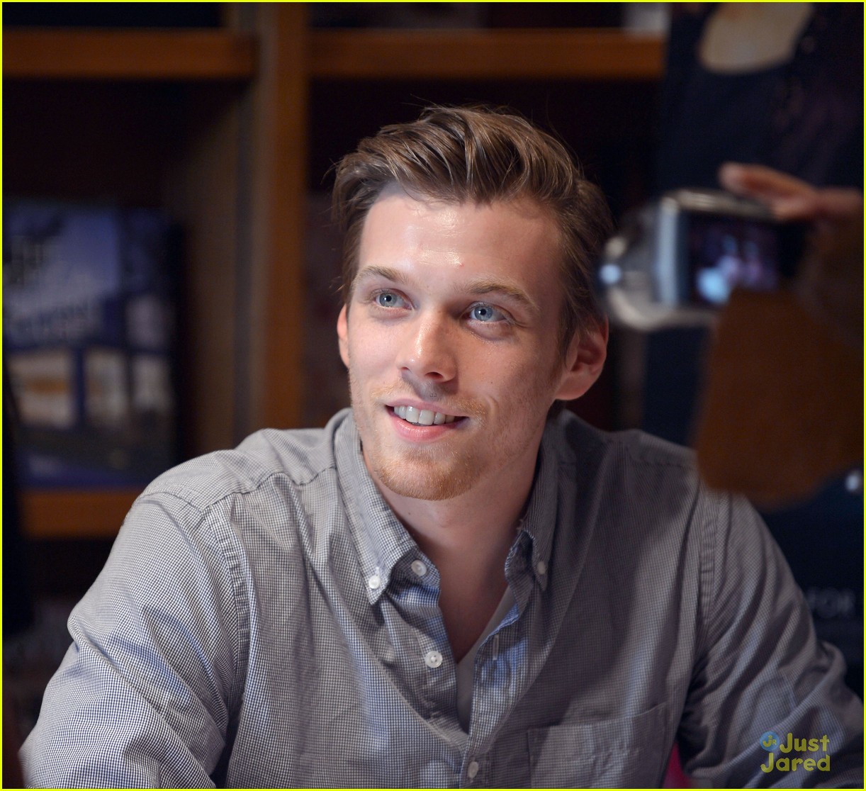 Jake Abel  Jake abel, Jake, Stephanie meyers