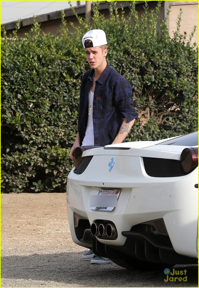 Justin Bieber: Horseback Ride with Friends | Photo 530041 - Photo ...