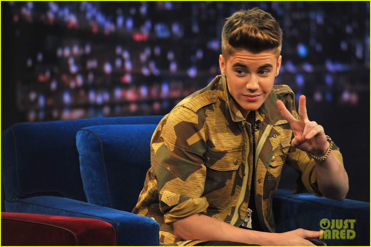 Full Sized Photo Of Justin Bieber Late Night Appearance Abs 16 Justin Bieber Late Night