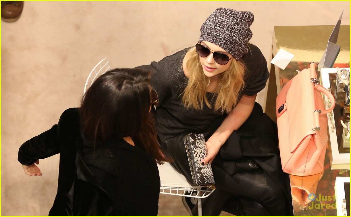 Full Sized Photo of vanessa selena ashley perfume shopping 02 | Selena