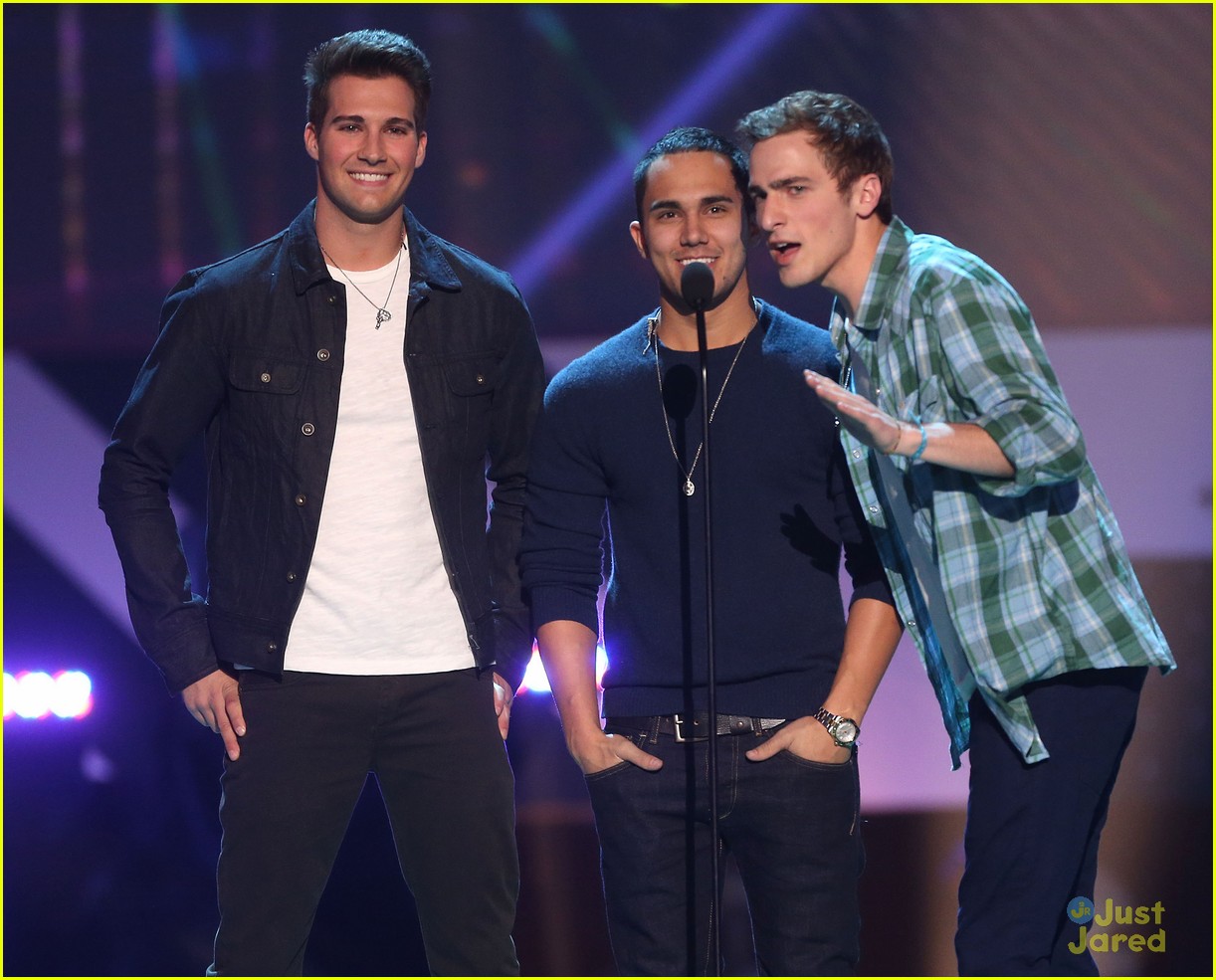 Big Time Rush 'levels Up' At Hall Of Game Awards 2013 