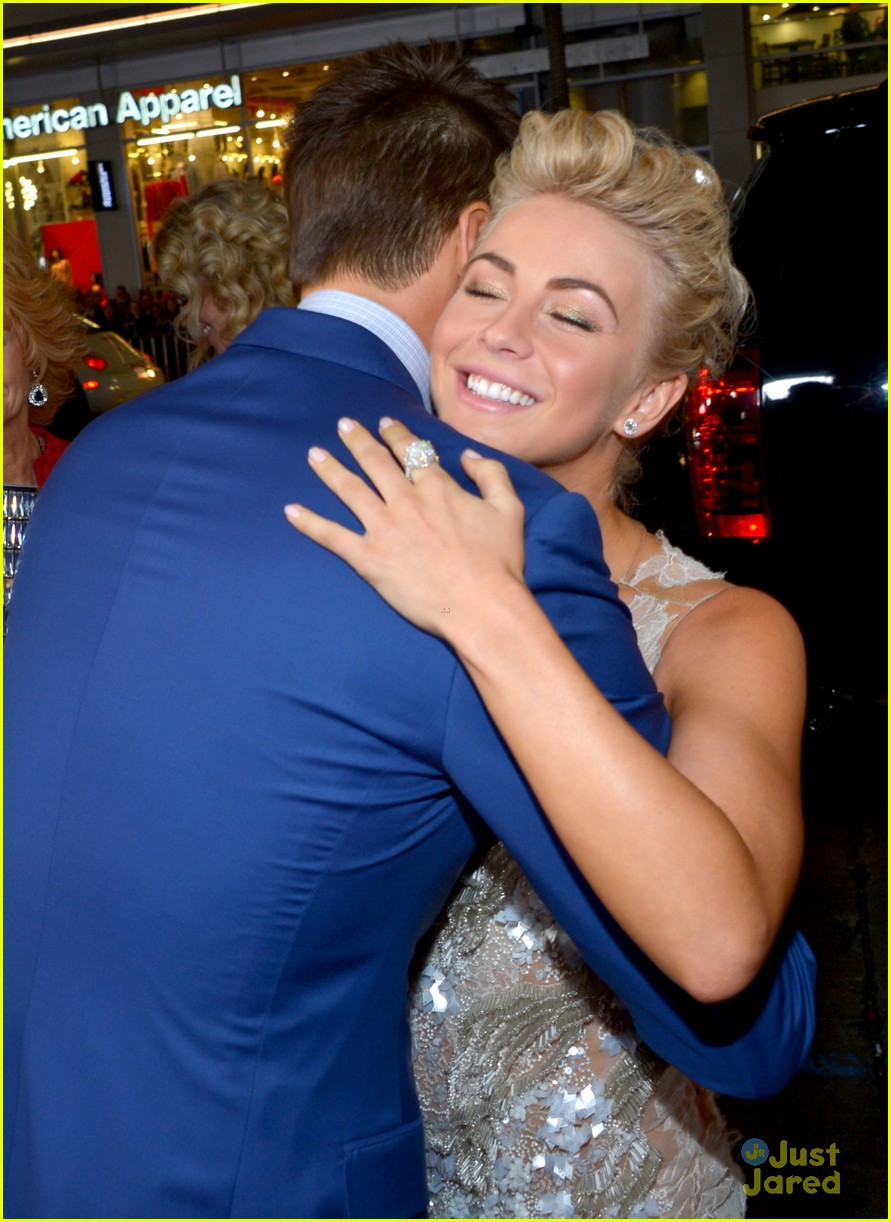 Full Sized Photo of julianne hough haven premiere 01 Derek Hough