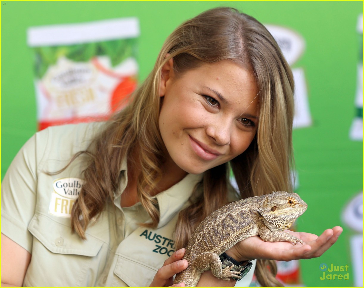 Bindi irwin measurments