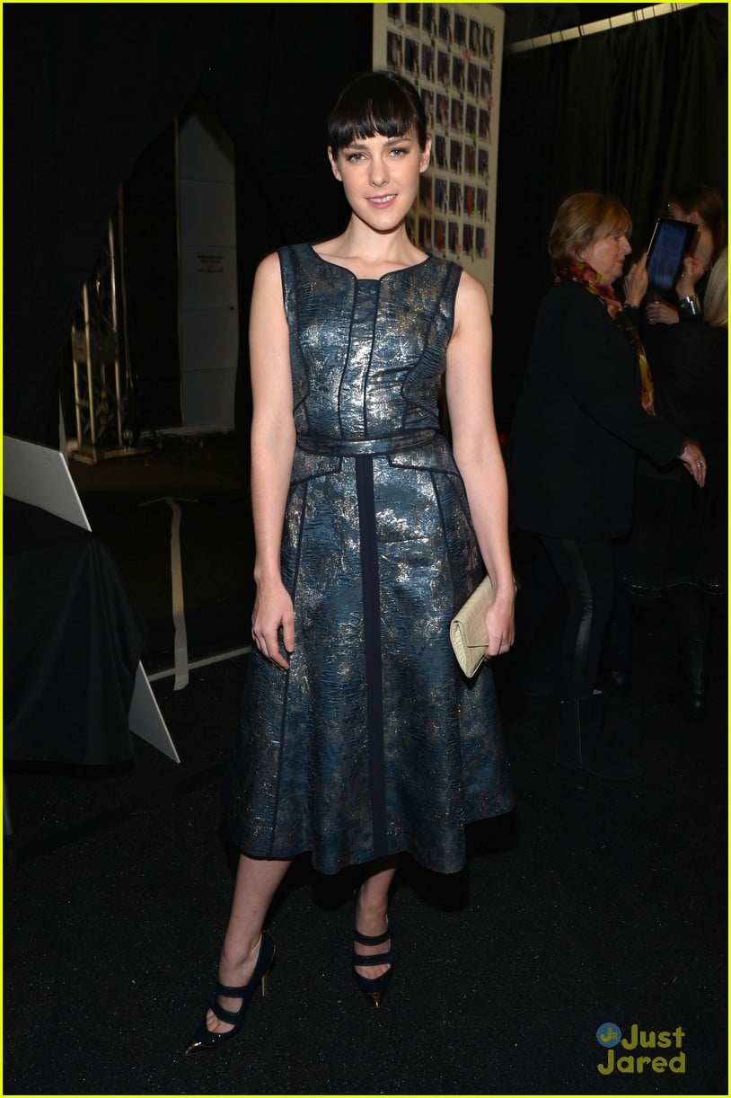 Jena Malone: J. Mendel Fashion Show | Photo 536551 - Photo Gallery ...