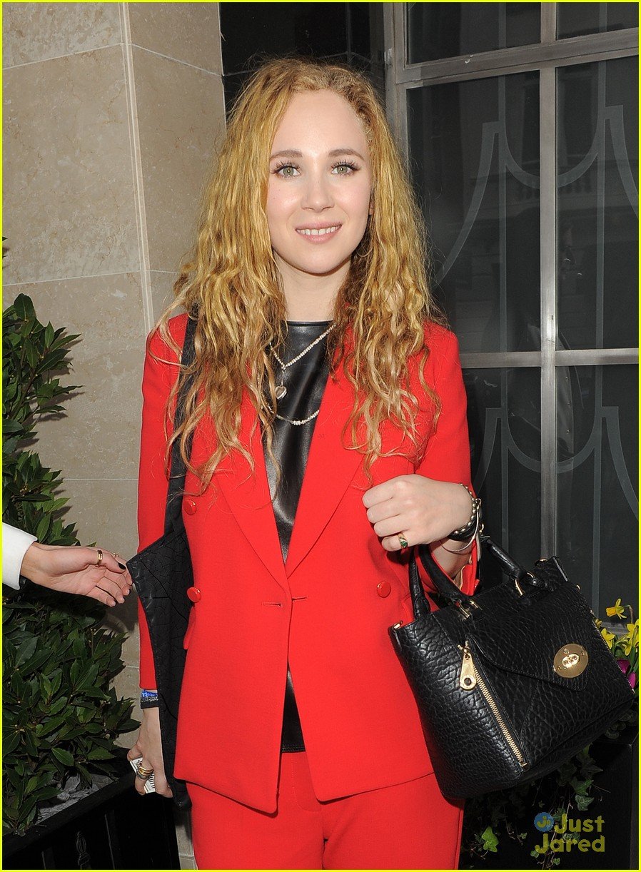 juno-temple-talks-princess-margaret-role-for-girls-night-out-photo