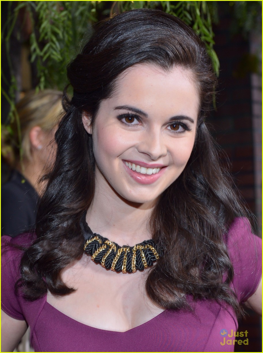 Katie Leclerc & Vanessa Marano: 'Beautiful Creatures' Premiere | Photo ...